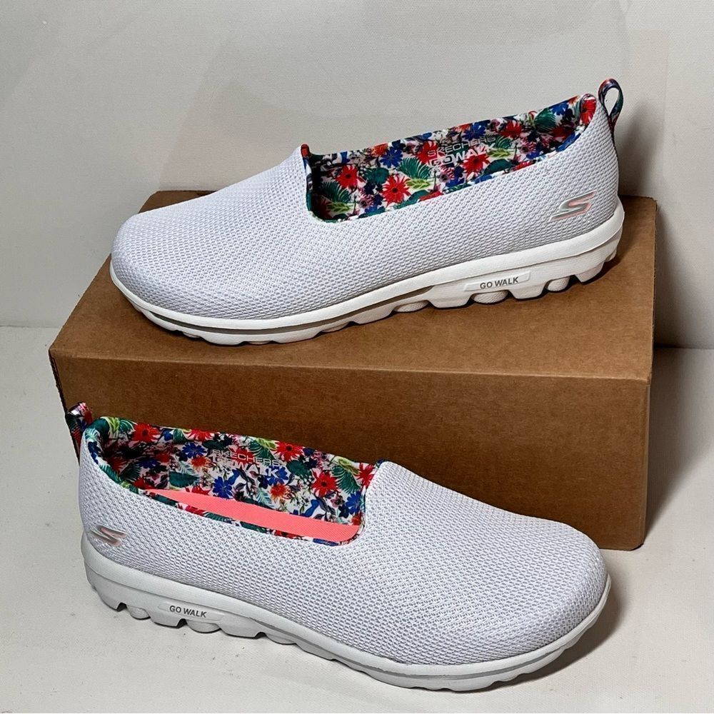 Skechers GOWalk Classic Vegan Summer Blossom Washable Slip-Ons